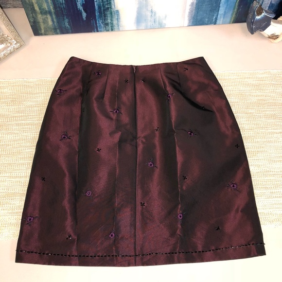 Size 2 Ann Taylor Elegant Pencil Skirt - Picture 5 of 8